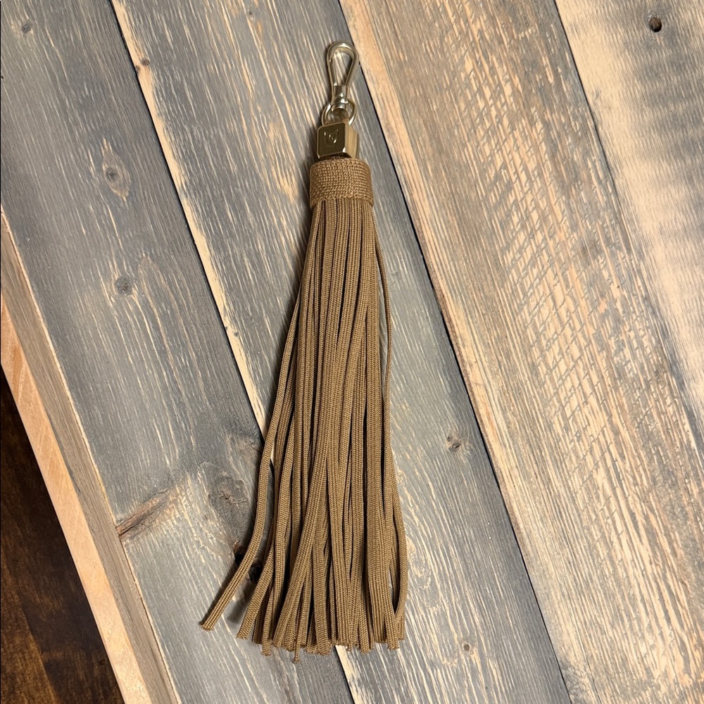 Rothy's Tassel Clip